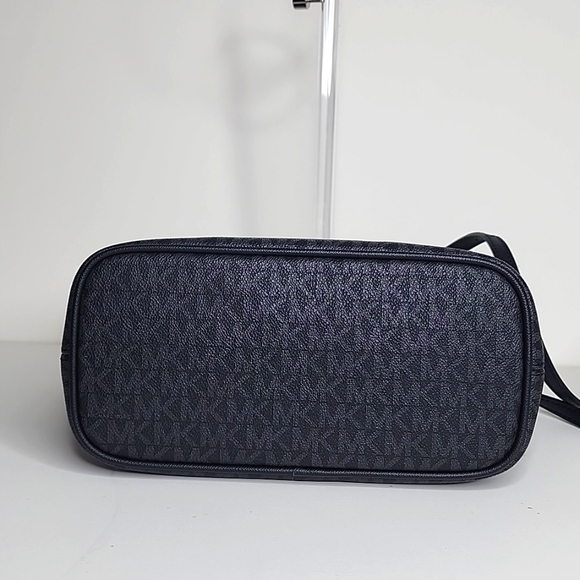 Michael Kors Jet Set Travel Extra-Small Logo Top-Zip Tote Bag - Picture 5 of 15